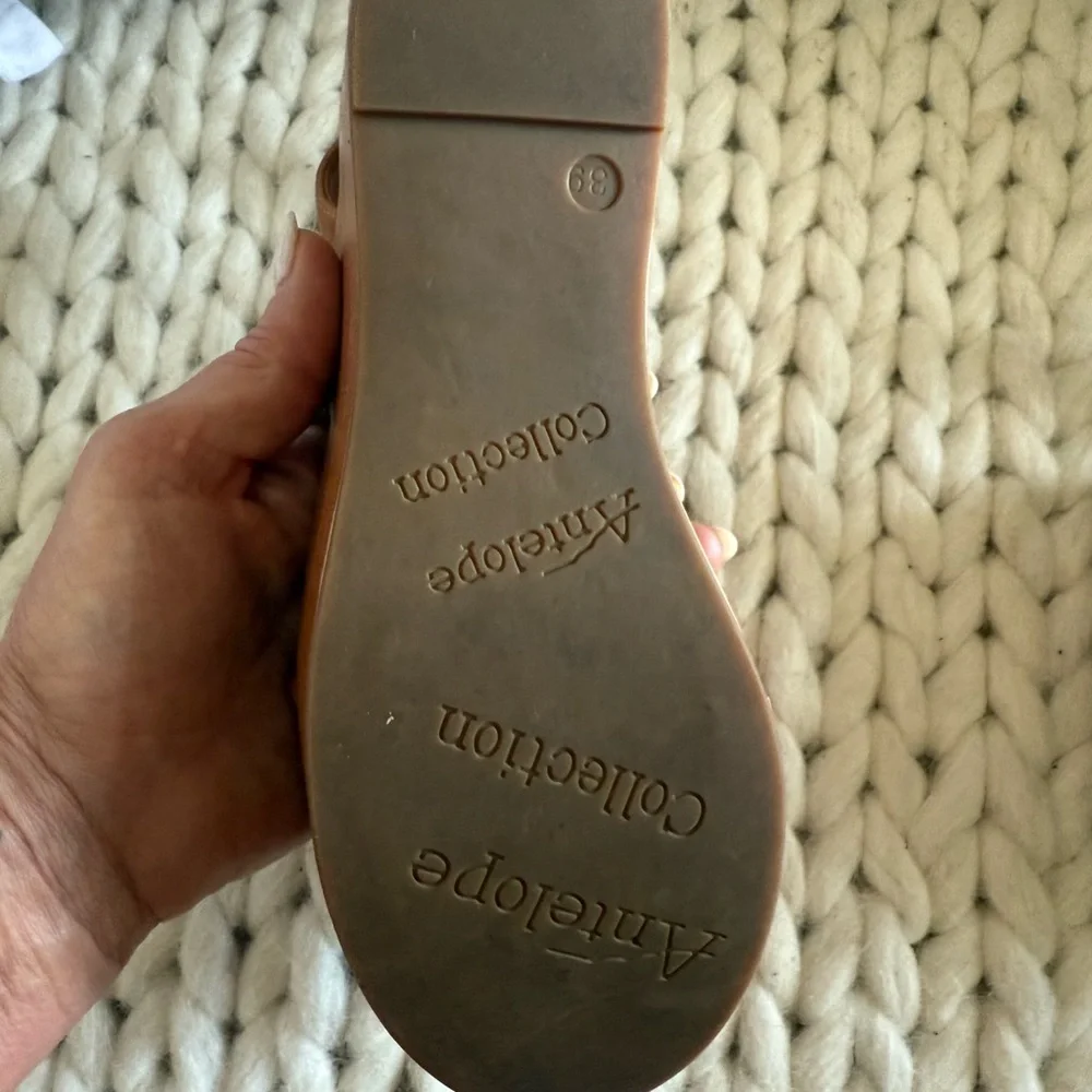 Women's Antelope Brown/Caramel Platform Sandals. Size 39.
